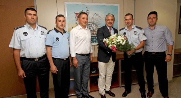 Karşıyaka’da Zabıta Ekiplerine 59. Yıl Kutlaması