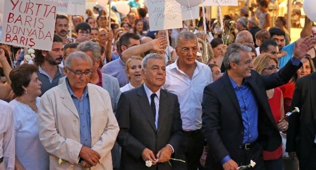 Karşıyaka’dan ’barış’ Diye Haykırdılar