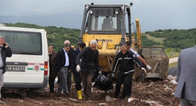 Katı Atık Depolama Sahasında Tuvaletini Yaparken Dozerin Altında Kalarak Öldü