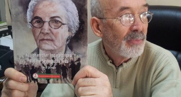Kaybettiği Annesinin Kitabını Yazdı