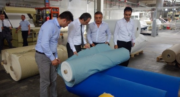 Kaymakam Kubilay Fabrikaları Gezdi