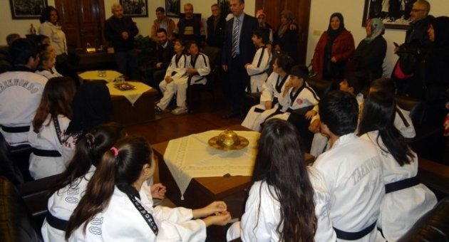 Kaymakam Sırmalı, Tekvandocuları Ağırladı