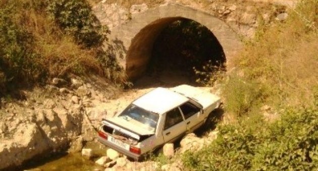 Kaza Deresine Uçan Uçana