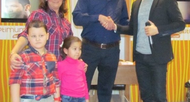 Kazandığı Son Model Arabayı, Keremcem’den Aldı