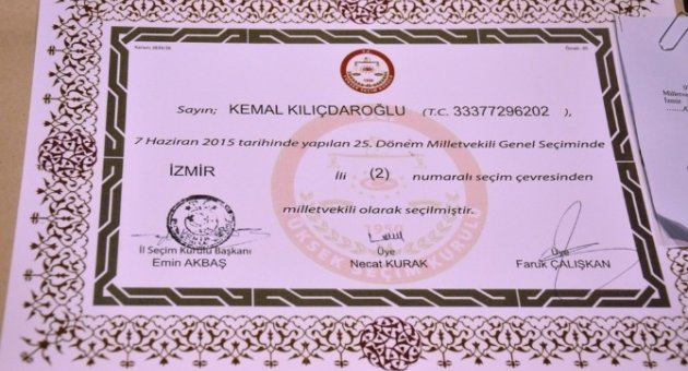 Kemal Kılıçdaroğlu’nun Mazbatası Alındı
