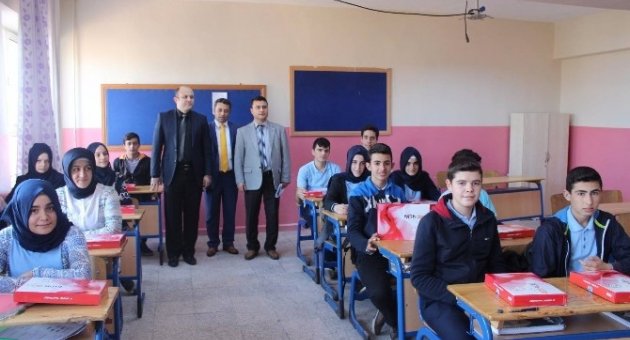 Keşan’da Bin 580 Öğrenciye Tablet Dağıtıldı