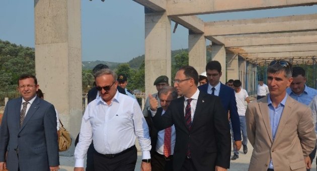 Kestel’e Buz Pateni Ve Buz Hokeyi Salonu