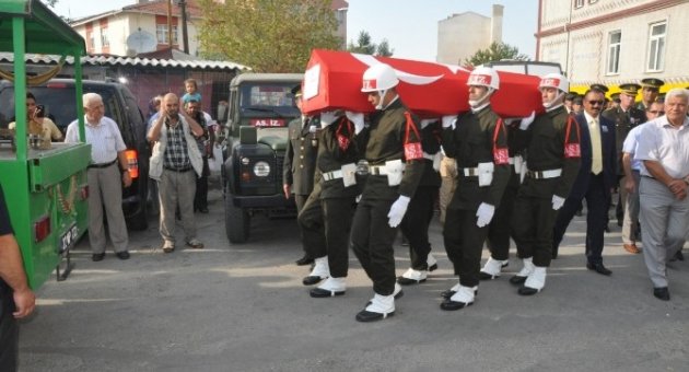 Kıbrıs Gazisi, Askeri Törenle Son Yolculuğuna Uğurlandı