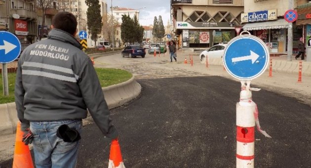 Kırklareli’nde Yol Düzenleme Ve Kanalizasyon Çalışmaları Sürüyor