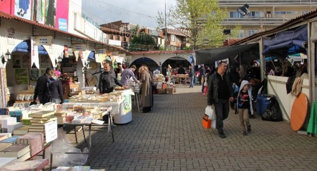 Kitap Kermesine Büyük İlgi