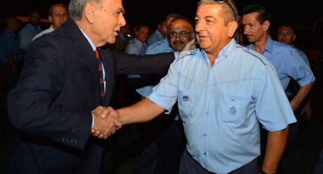 Kocaoğlu’ndan Şafakta Bayramlaşma