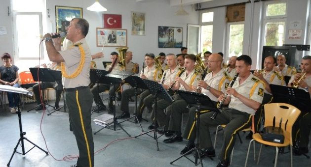 Kolordu Bandosundan Bahar Konseri