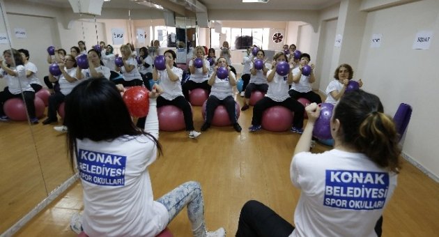 Konaklı Kadınlar Sporla Stres Atıyor