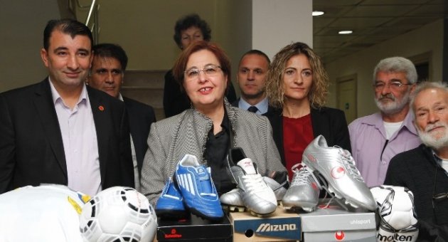 Konak’ta Amatörü Sevindiren Destek