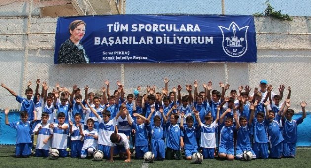 Konak’ta Anneler Ve Çocukların Spor Keyfi