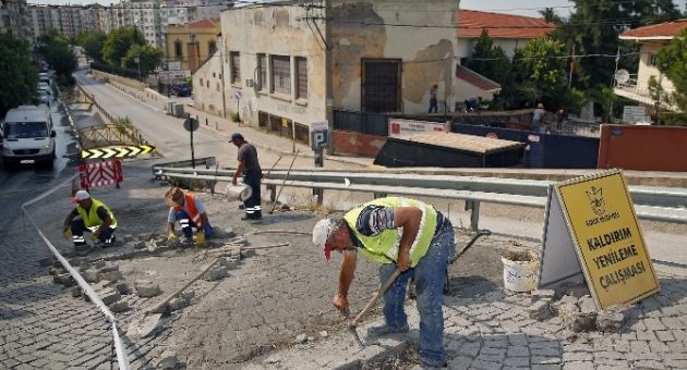 Konak’ta Bozuk Yollara Jet Bakım