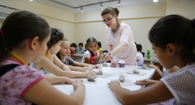 Konak’ta Çocuklar Hem Eğleniyor, Hem Öğreniyor