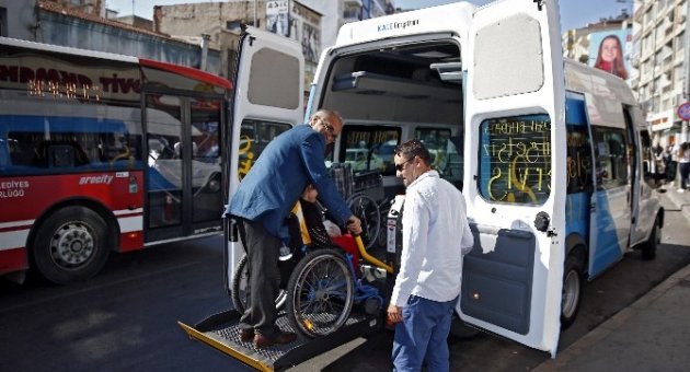 Konak’ta Engelleri Kaldıran Hizmet