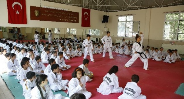 Konak’ta Geleceğin Şampiyonları Yetişiyor
