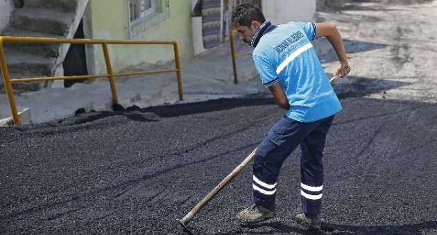 Konak’ta Yollar Güzelleşiyor