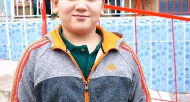 Küçük Emir Okulunun Temizlenmesi İçin Facebook’tan Sesini Duyurdu