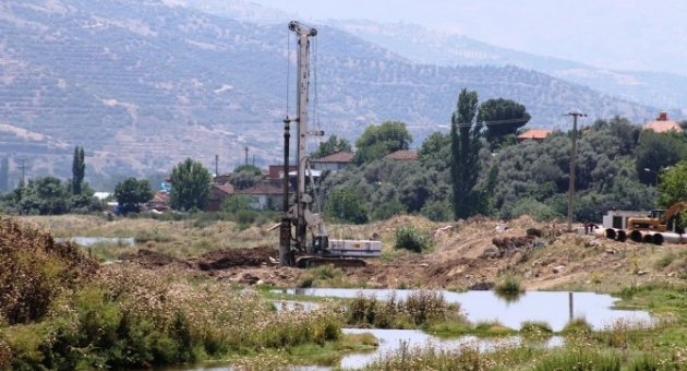 Küçük Menderes’e Kiraz’da Yeni Köprü