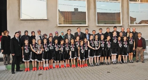 Kurtulan’dan Şampiyonlara Tebrik Ziyareti