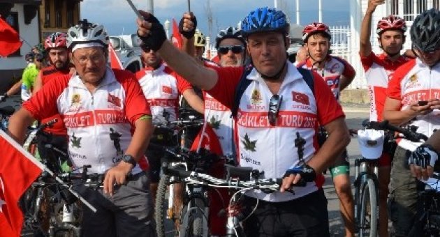 ’’kuruluştan Kurtuluşa Bisiklet Turu’ Sporcuları Mudanya’da Bayraklarla Karşılandı