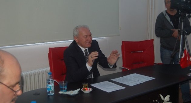 Lapseki Belediye Meclisinde Gerginlik