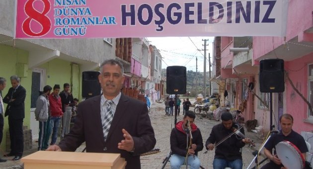 Lapseki’de 8 Nisan Dünya Romanlar Günü Kutlamaları