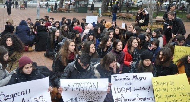 Liselilerden Tekirdağ’da Özgecan Eylemi