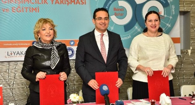 Liyakat Başkanı Eskinazi: “işsizliğin Ve Yoksulluğun Tek İlacı Girişimcilik”