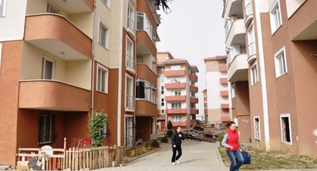 Lodos Tekirdağ’da Çatıları Uçurdu