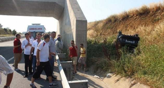 Lüks Araç Takla Atarak Karşı Şeride Geçti: 1 Yaralı