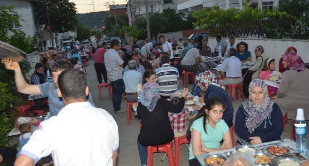 Mahalle İftarı İlgi Gördü