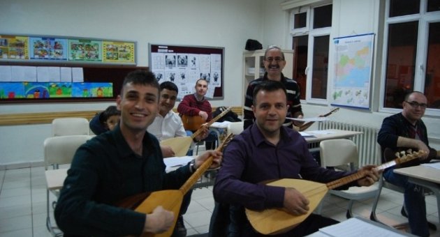 Malkara’da Bağlama Tutkunlarına Eğitim