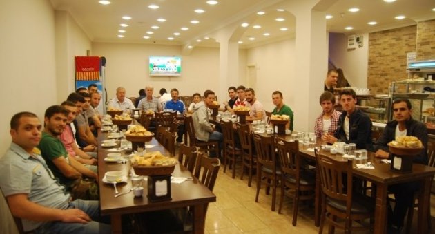 Malkara’da Esnaftan Gözsüzspor’a İftar Yemeği