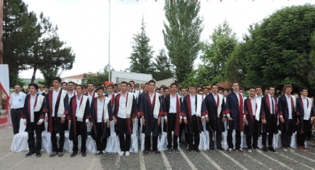 Malkara’da Öğrencilerin Mezuniyet Coşkusu