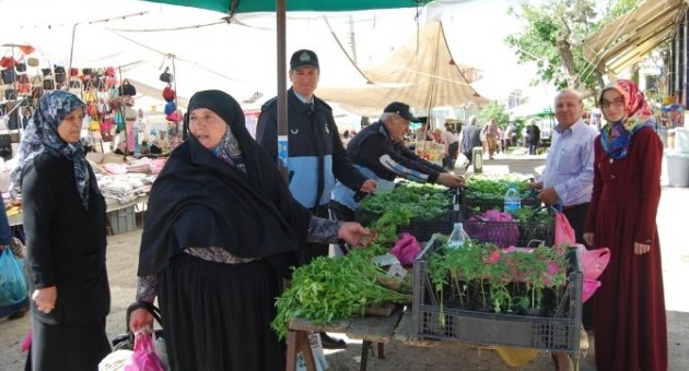 Malkara’da Zabıta Ekipleri Pazaryerini Denetledi