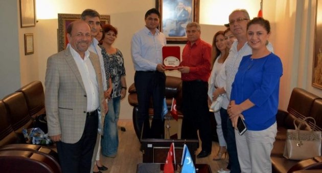 Manisalılardan Başkan Acar’a Ziyaret