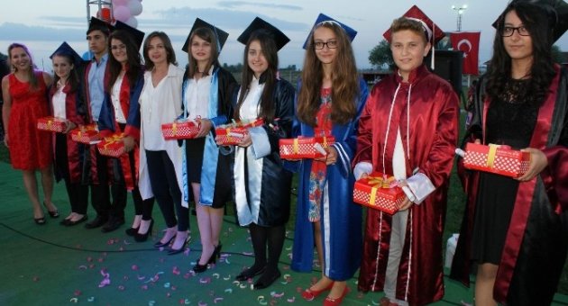 Manyas’ta Toplu Mezuniyet Töreni