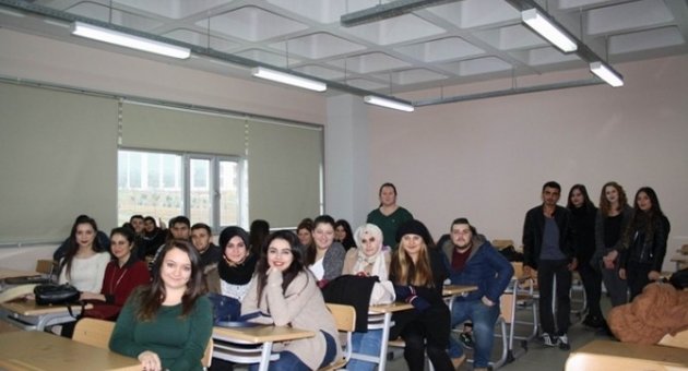 Marmara Ereğlisi Myo Öğrencilerinin Kütüphane Gezisi