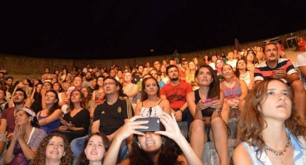 Mehmet Erdem’den Edremit’te Duygusal Konser
