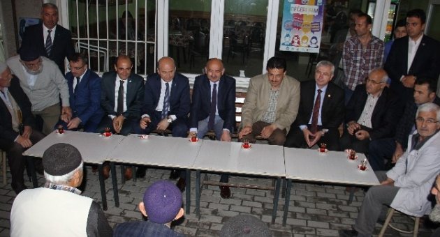 Mehmet Müezzinoğlu’ndan Miting Gibi Seçim Bürosu Açılışı