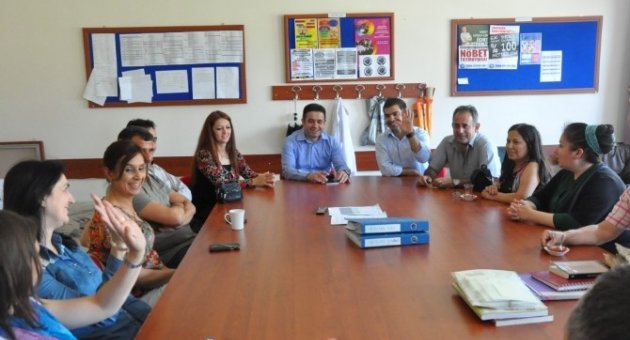 Memiş, Okuldaki Okuma Köşesini İnceledi