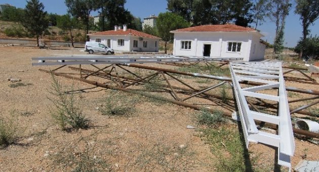Menderes’e İki Yeni Hizmet Şantiyesi