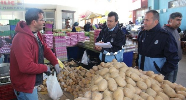 Menderes’te Zabıta Göz Açtırmıyor
