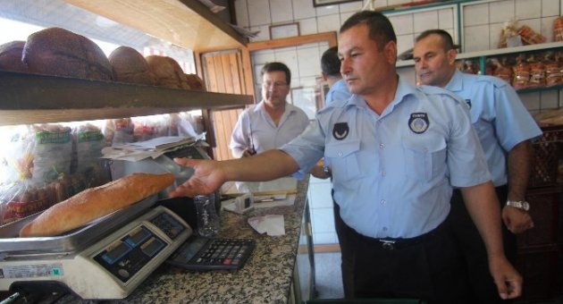 Mendereste Zabıta Göz Açtırmıyor