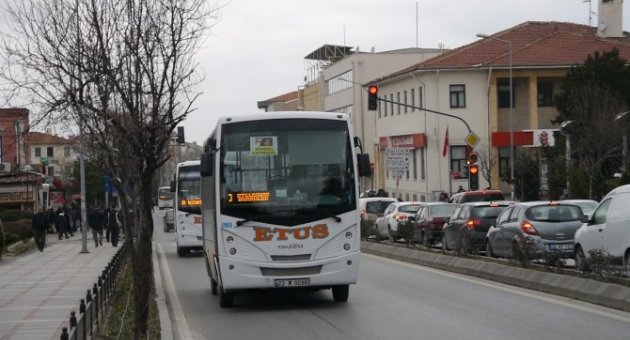 Meslektaşlarının Yaptığını Afişle Protesto Ettiler