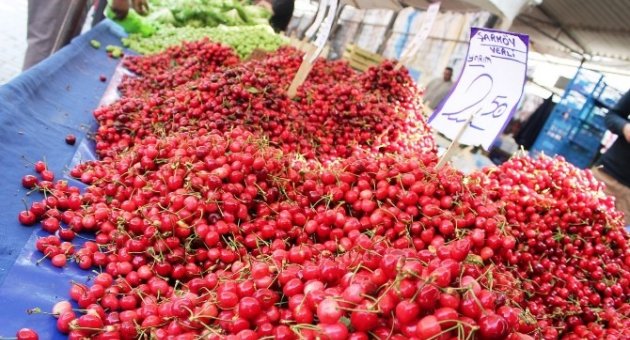 Mevsimin İlk Kirazı Tekirdağ’da Tezgahtaki Yerini Aldı